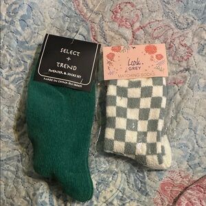 🆕 Green Sweater & Socks Set 🎉SALE🎉$5 or 3 for $10🎉